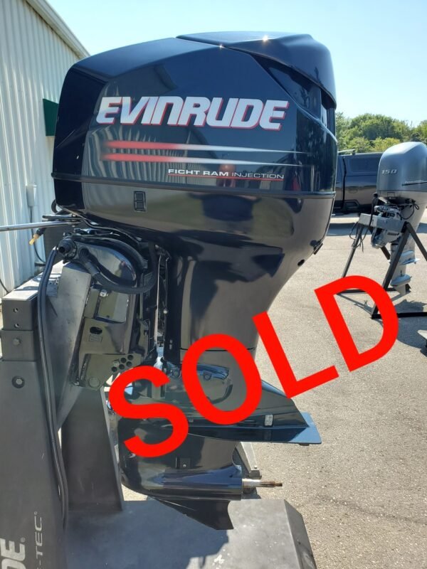 Classy 2002 Evinrude 115 HP 4-Cyl DFI 2-Stroke 20" (L) Outboard Motor